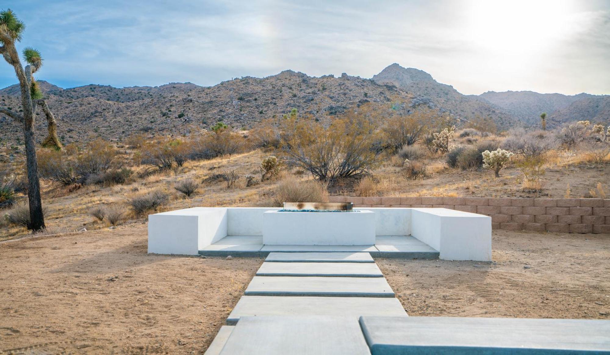 Experience Desert Serenity Gateway To Joshua Tree Eksteriør billede